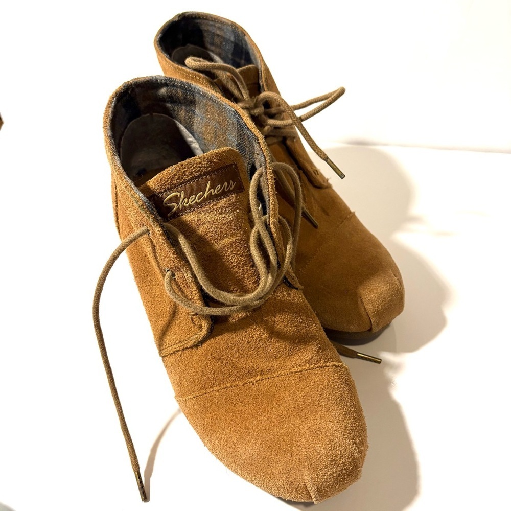 Sketchers Tan Suede Wedge Ankle Boots, women’s Sz 8. - Picture 6 of 10